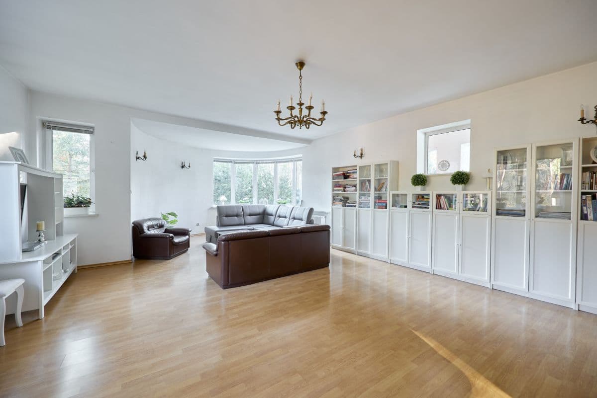 Wyjątkowy dom do działalności medycznej lub innej - Photo 3