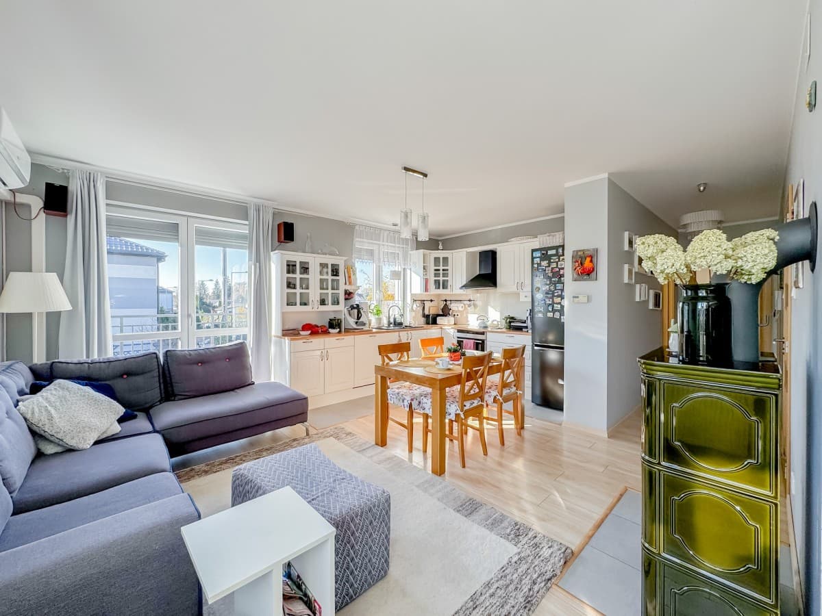 Przestronny dom 2-poziomowy z ogrodem i miejscem postojowym - Main photo