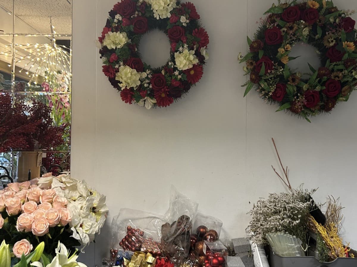 Kwiaciarnia przy Cmentarzu Powązkowskim - Photo 4