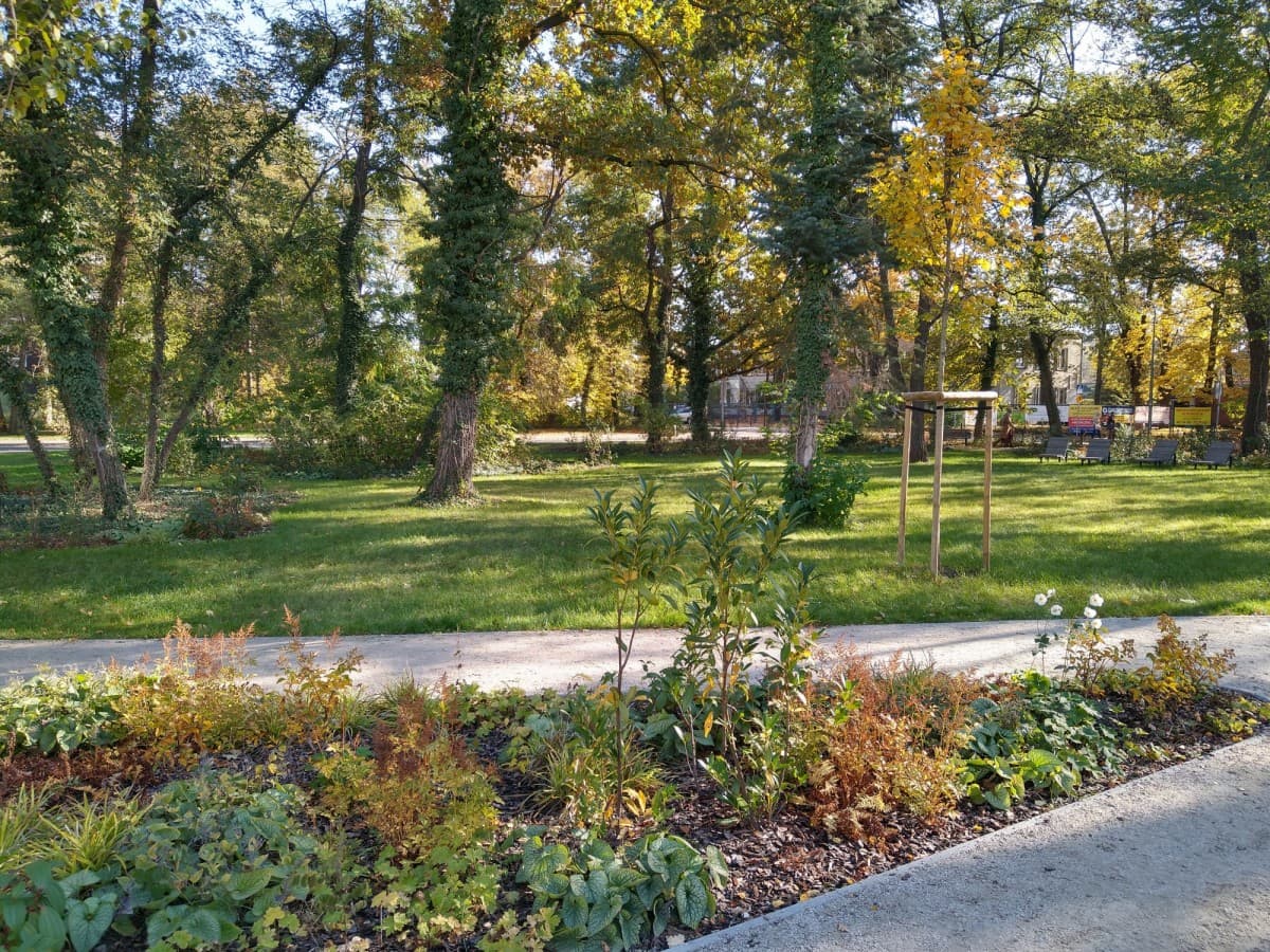 Jasna kawalerka z balkonem, 100m od PKP/KM - Photo 4