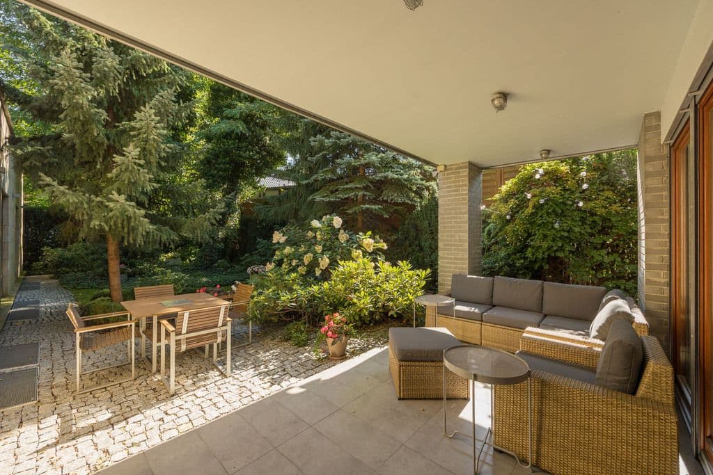 Ekskluzywny dom z dwoma tarasami w zieleni - Photo 5