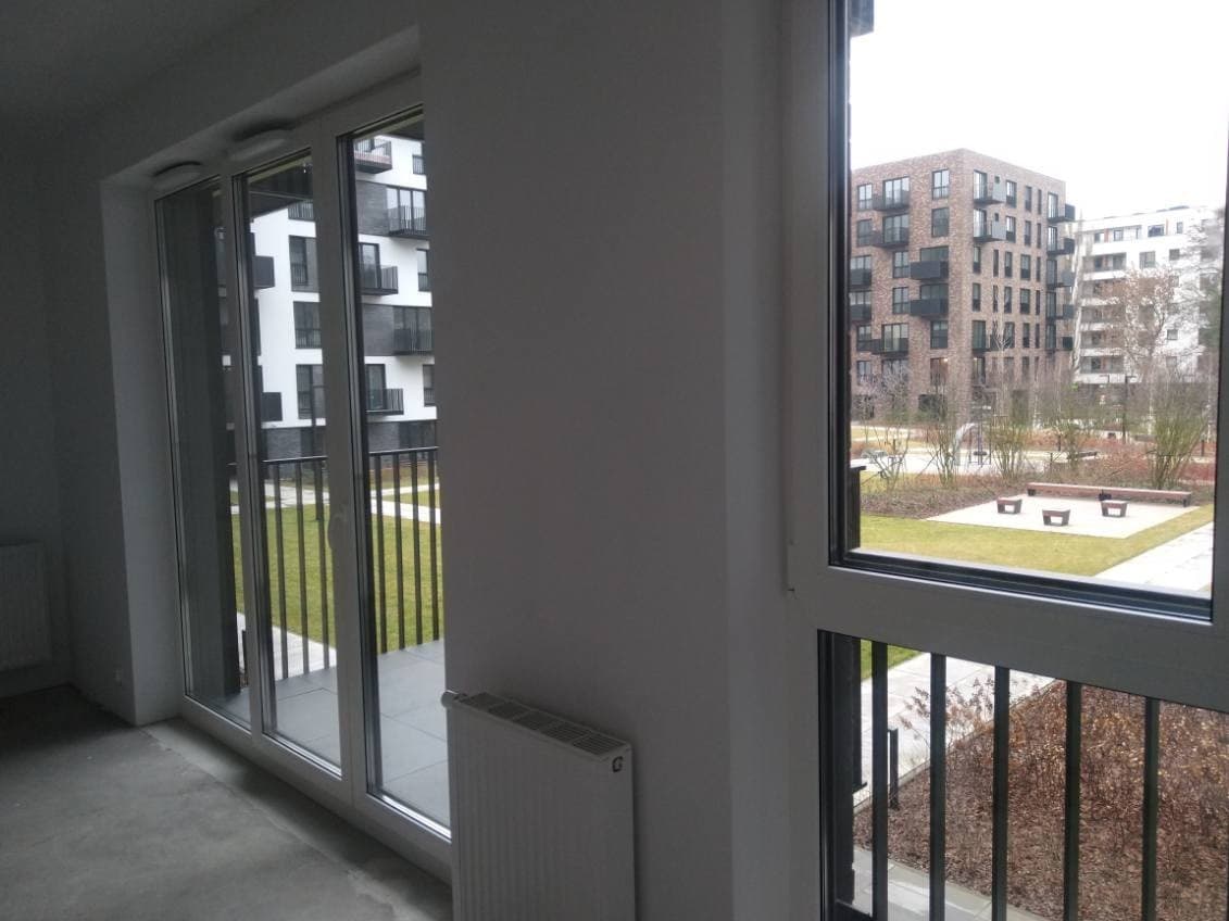 Jasna kawalerka z balkonem, 100m od PKP/KM - Main photo