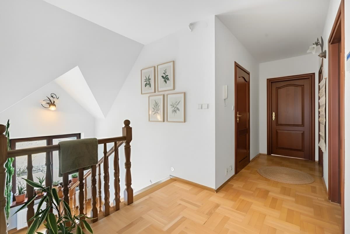 Rodzinny dom z ogrodem i tarasem w spokojnej okolicy - Photo 3