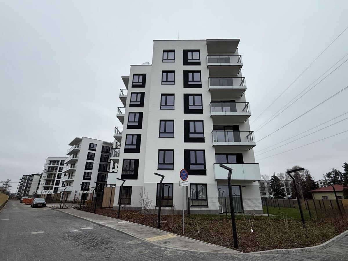 Zjawiskowa nieruchomość nad wodą z panoramicznymi widokami - Photo 2