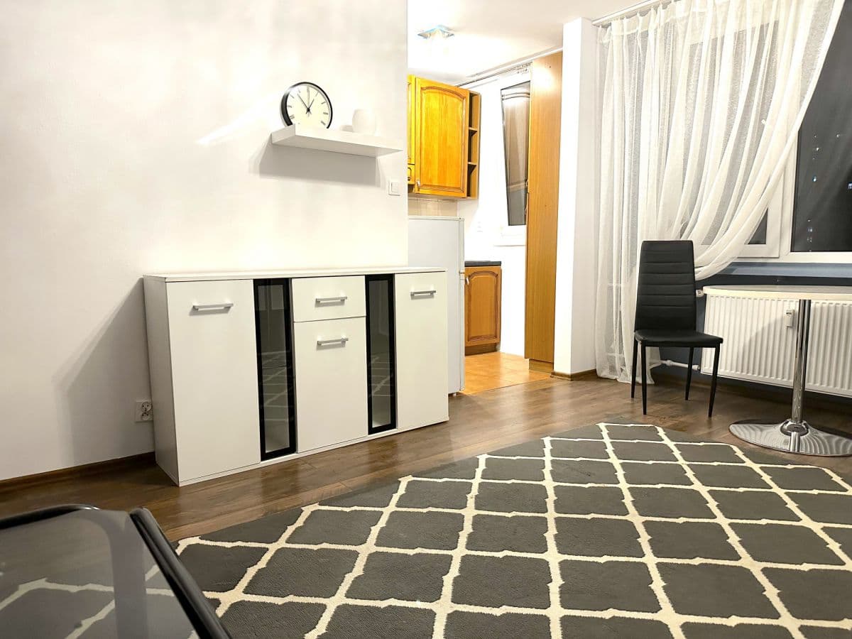 Kawalerka w dobrej lokalizacji na Bródnie - Main photo