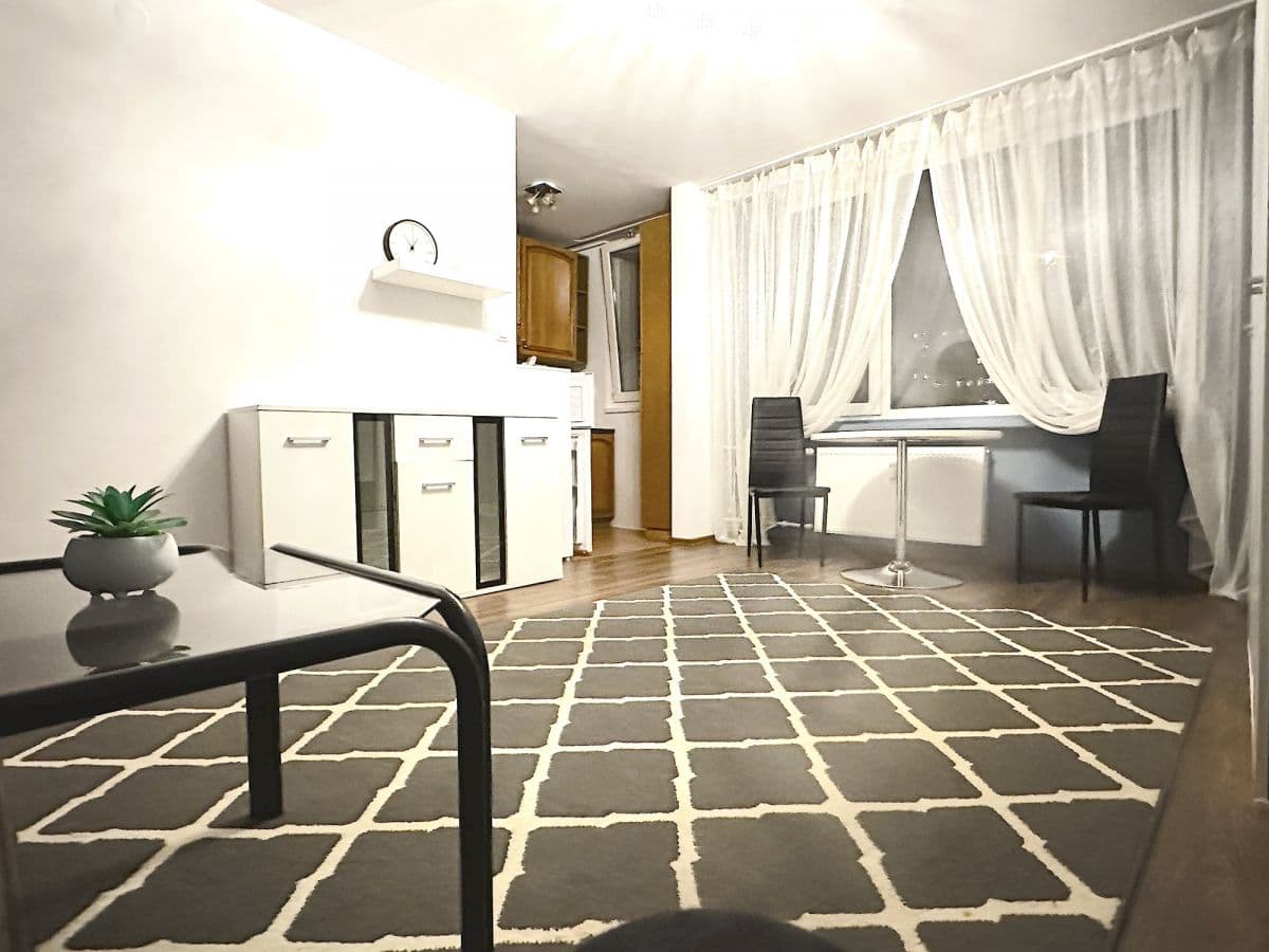 Kawalerka w dobrej lokalizacji na Bródnie - Photo 2