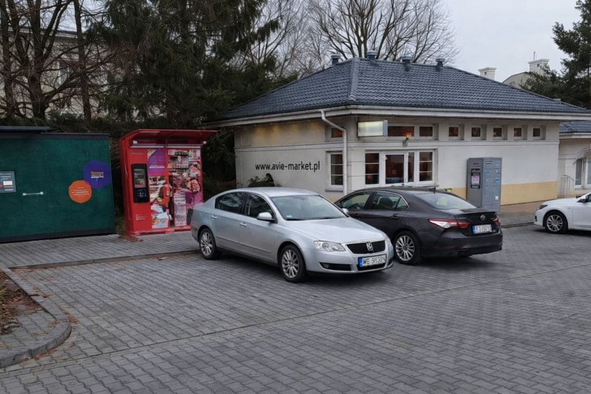 Lokal handlowy z dużym ruchem klientów – paczkomaty - Photo 3