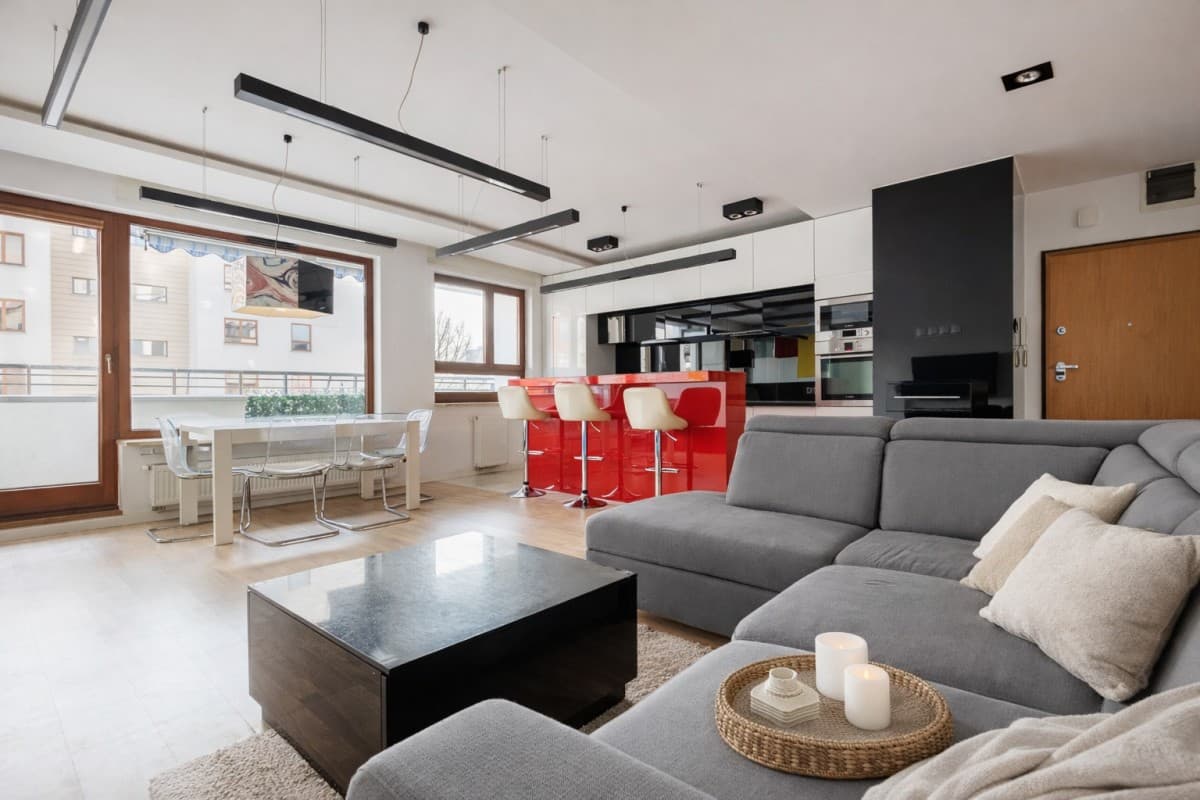 Przestronne mieszkanie 3-pokojowe w doskonałej lokalizacji - Photo 3