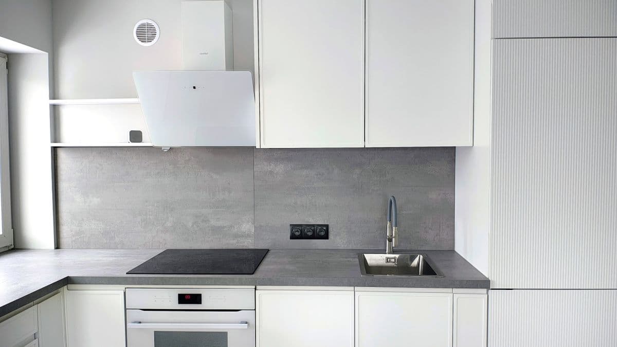 Po generalnym remoncie, gotowe do zamieszkania - Photo 2