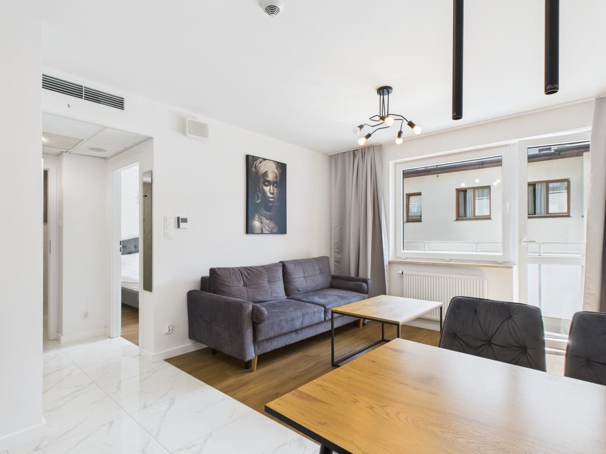 Mieszkanie 2-pokojowe z garażem i balkonem w Ursynowie - Main photo