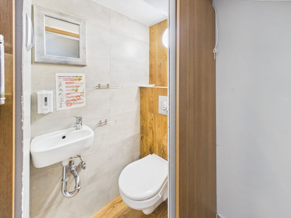 Lokal z witryną pod gastronomię lub handel - Photo 5