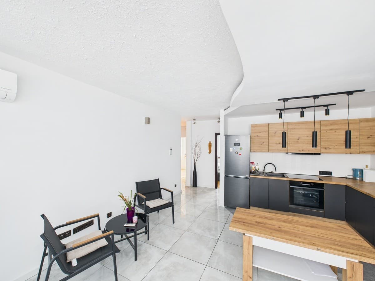 Przestronne 3-pokojowe mieszkanie dostępne od zaraz - Photo 2