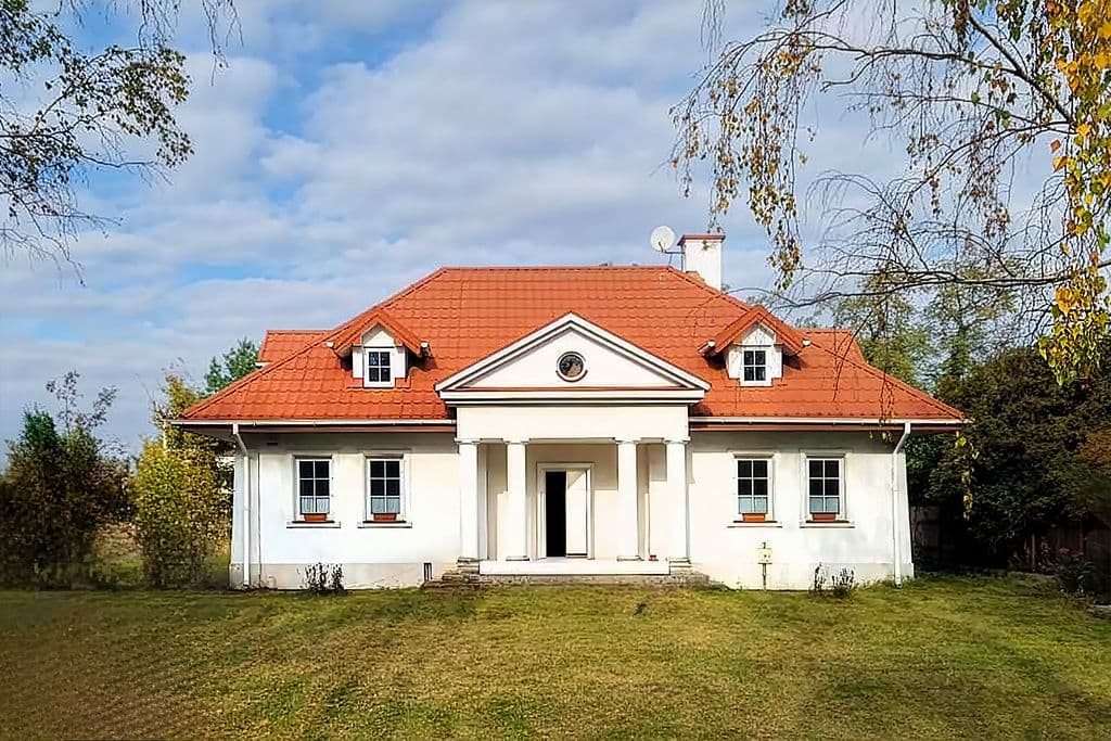 Klimatyczny dom z dużą działką w Białołęce - Main photo