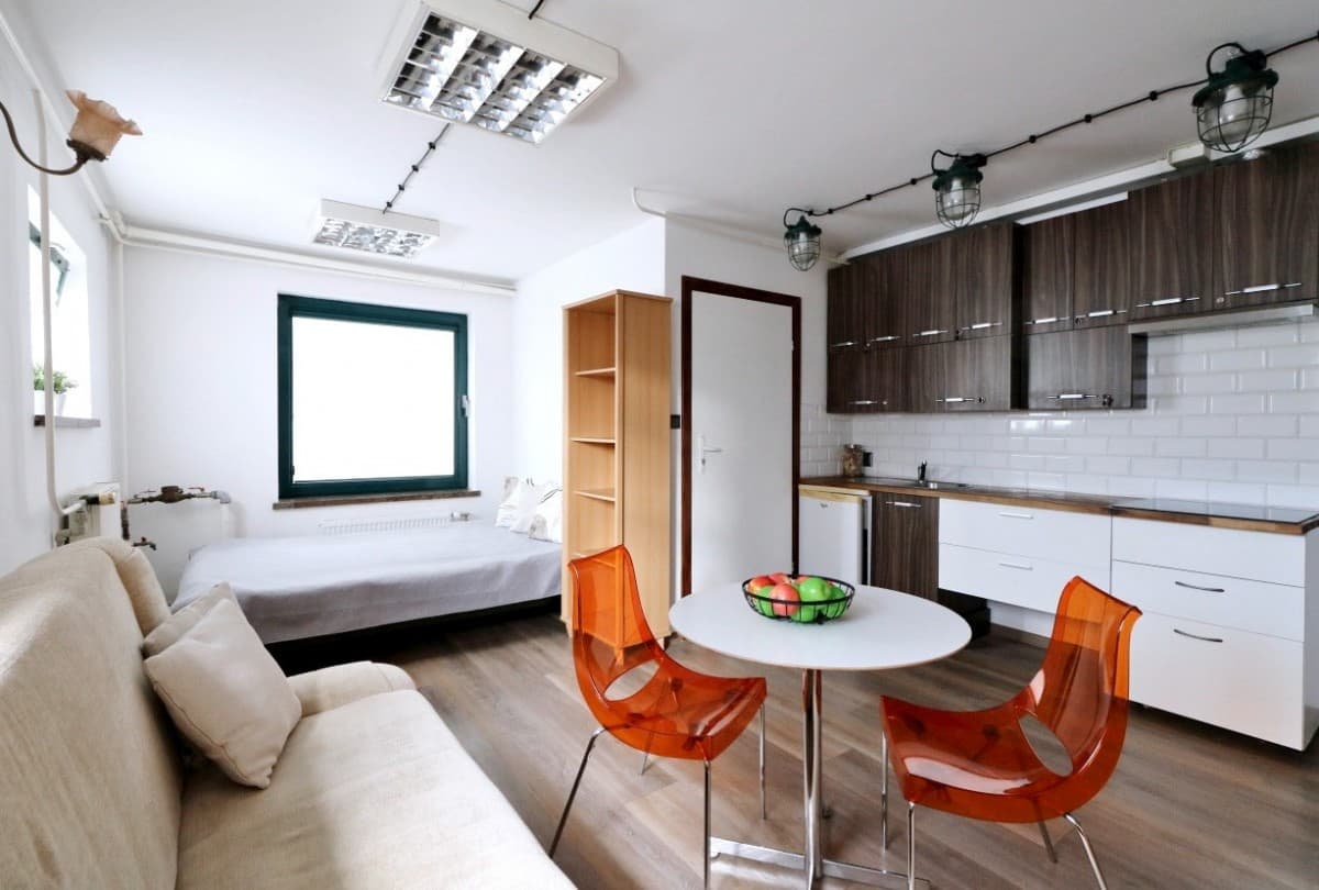 Kawalerka w kameralnym budynku na Zaciszu - Main photo