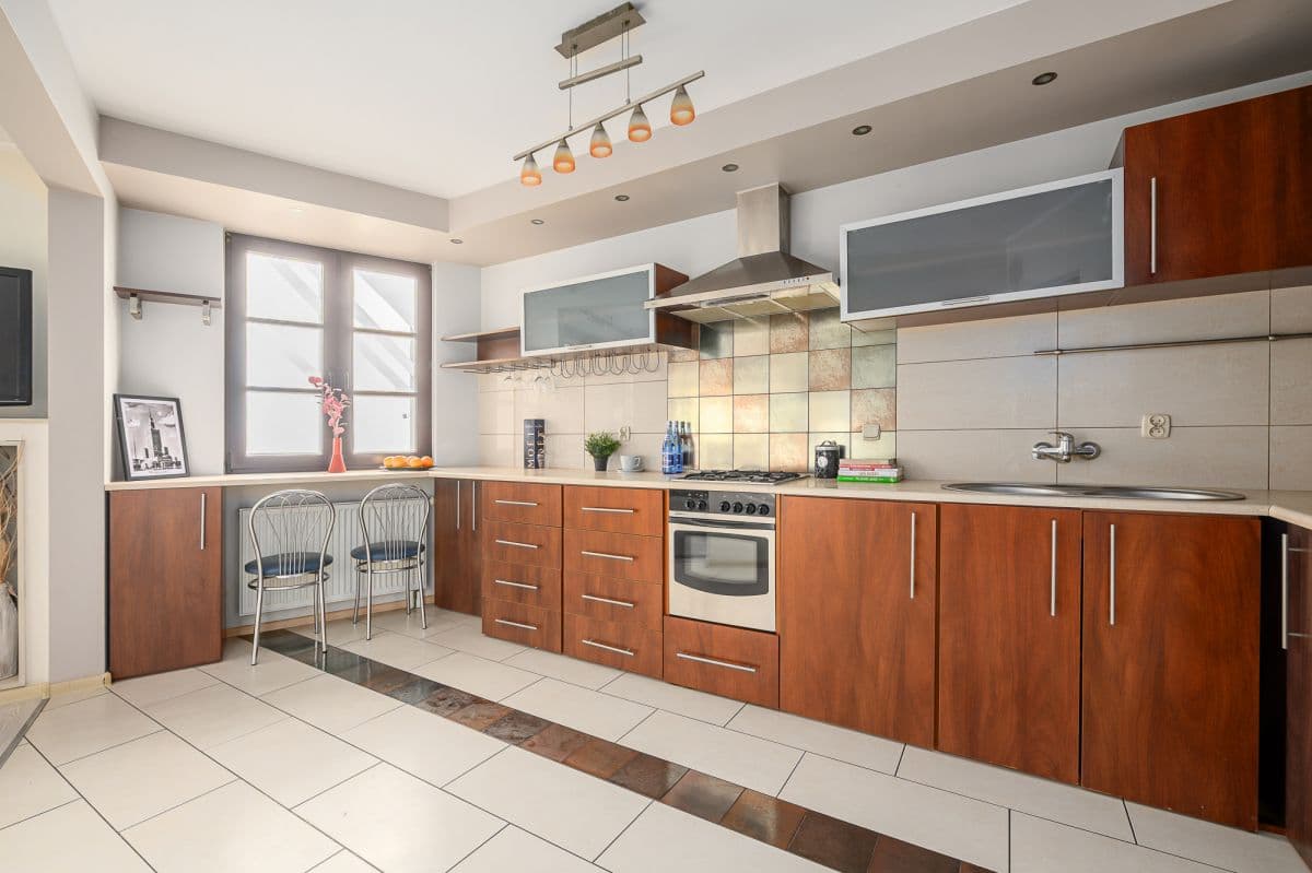 Rodzinne mieszkanie z balkonem na Mehofera - Photo 2