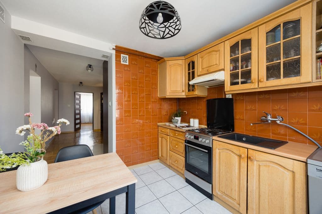 Przestronne 4-pokojowe mieszkanie w Rembertowie - Main photo