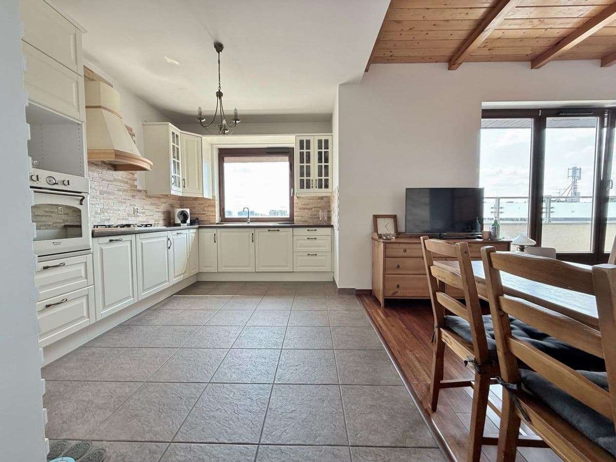 3-pokojowe mieszkanie w Bemowie z garażem - Photo 3