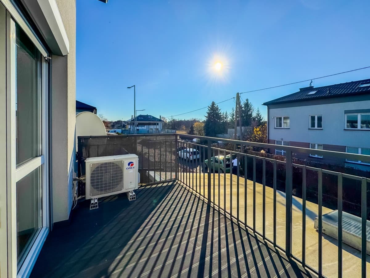 Przestronne, prywatne mieszkanie dwupoziomowe z ogrodem – 5