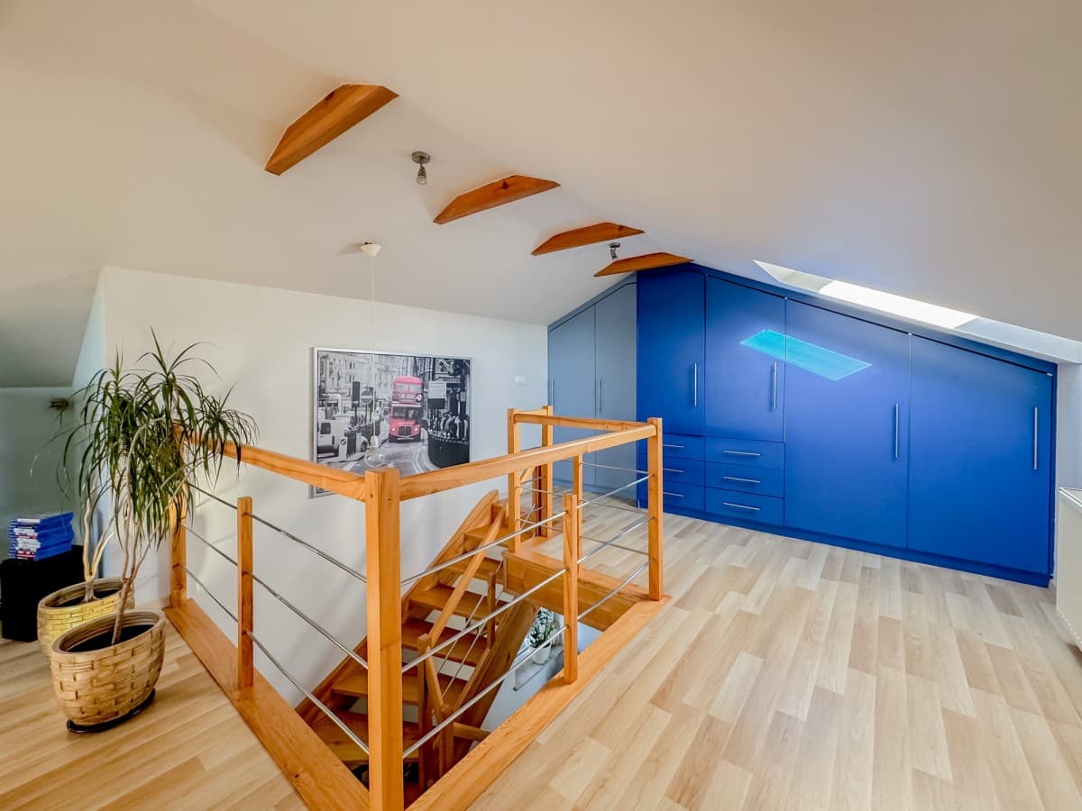 Przestronne, prywatne mieszkanie dwupoziomowe z ogrodem – 14