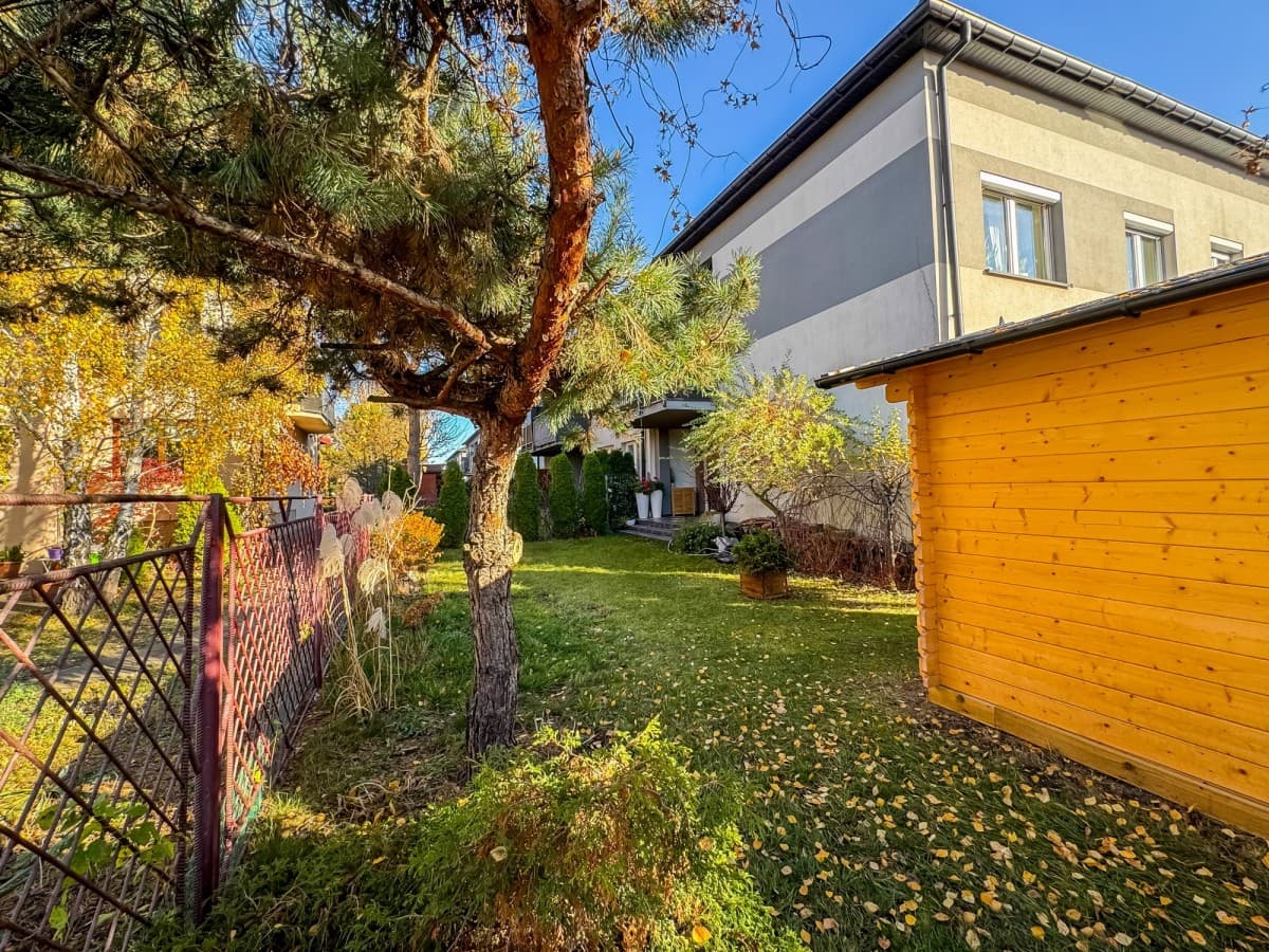 Przestronne, prywatne mieszkanie dwupoziomowe z ogrodem – 17