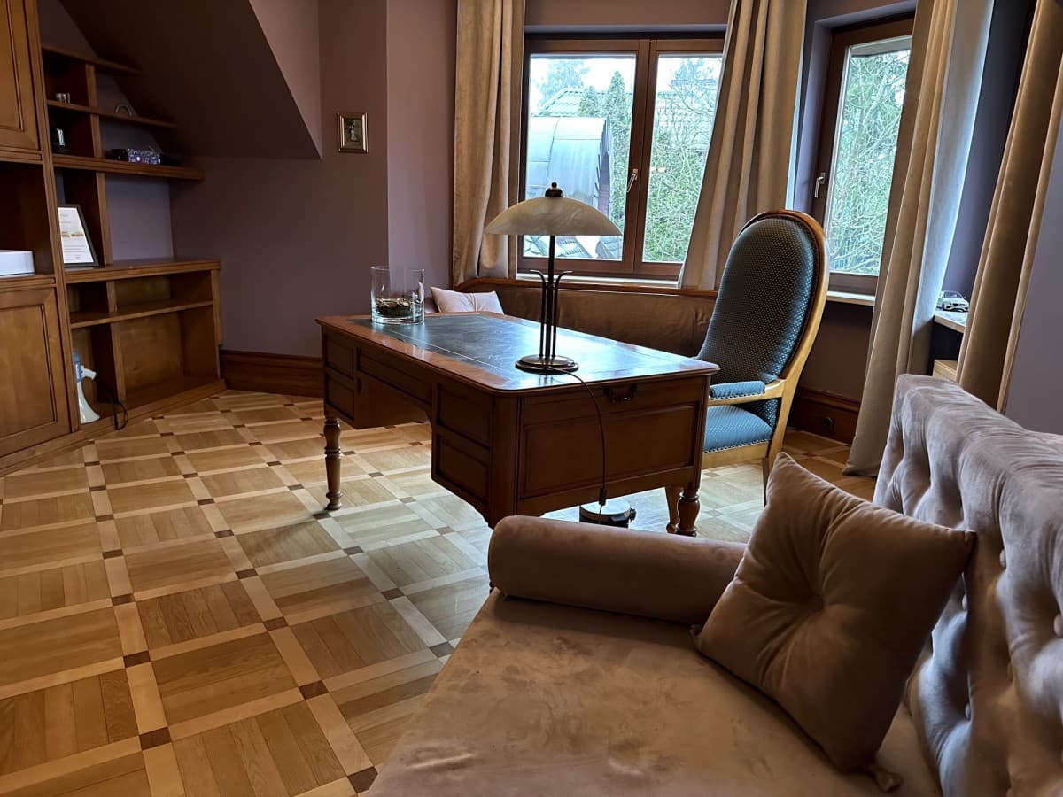 Przestronna willa z jacuzzi na cichej ulicy – 11