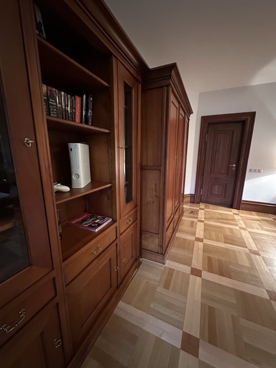 Przestronna willa z jacuzzi na cichej ulicy – 16