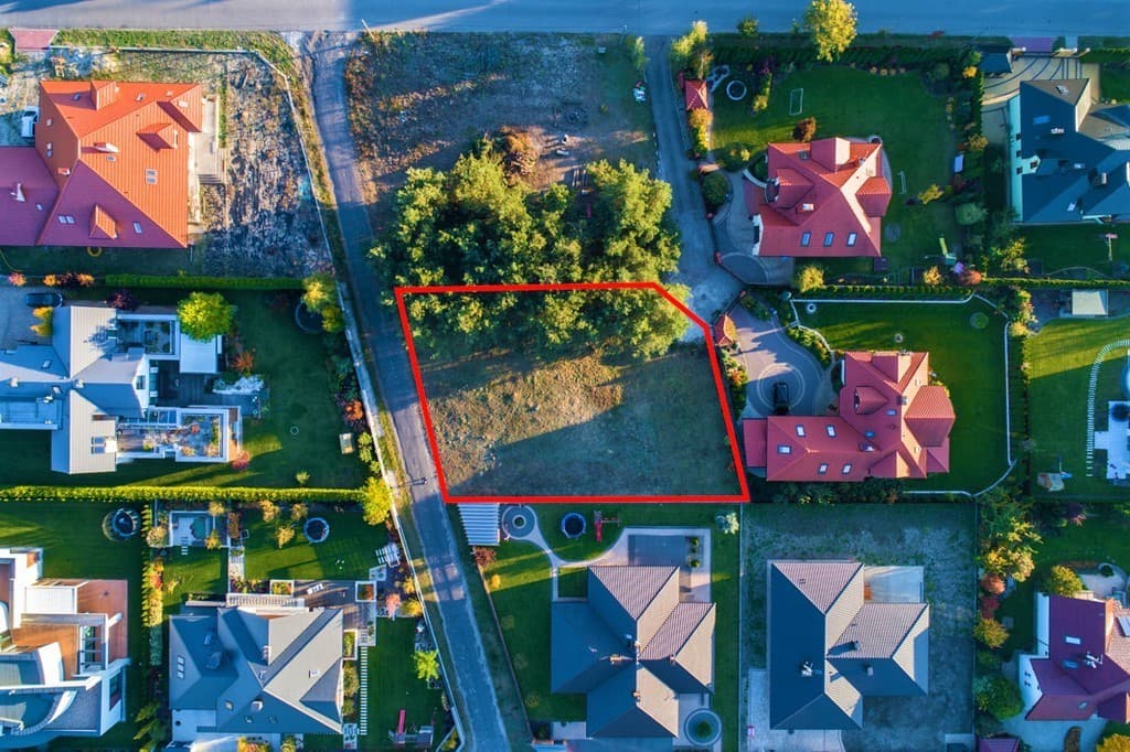 Działka budowlana z kanalizacją miejską – 1