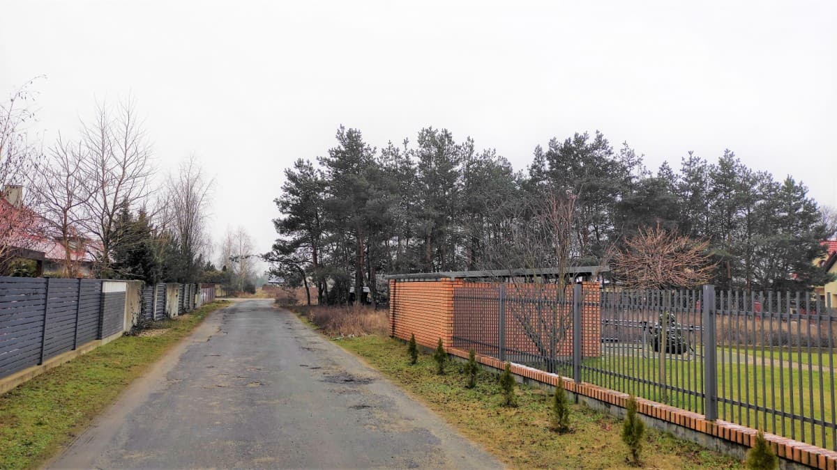 Działka budowlana z kanalizacją miejską – 7