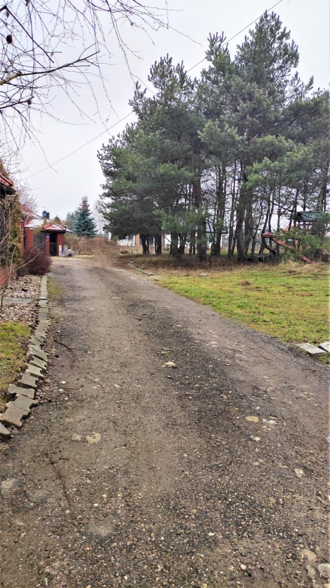 Działka budowlana z kanalizacją miejską – 11