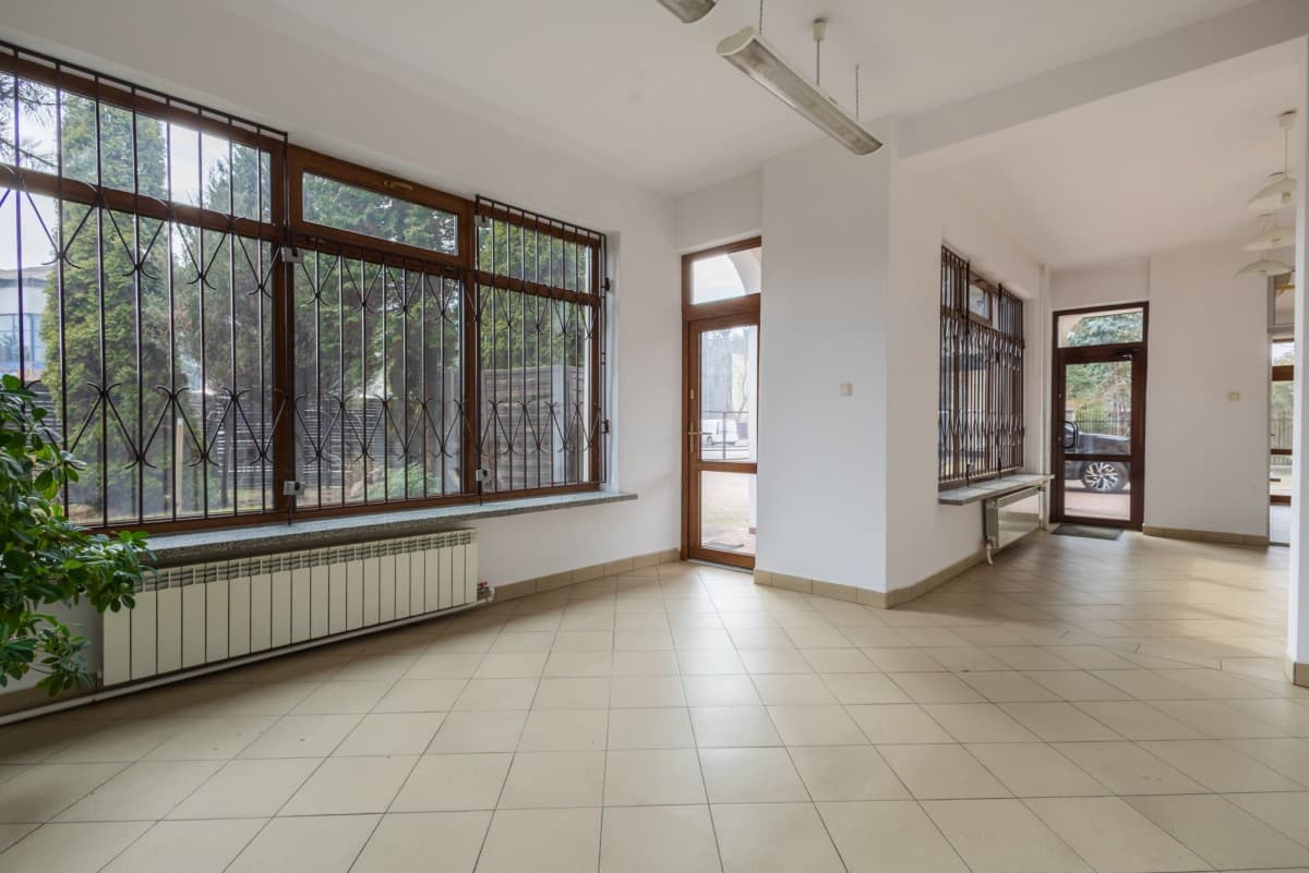 Dom z 3 lokalami usługowymi w Starej Miłosnej – 20