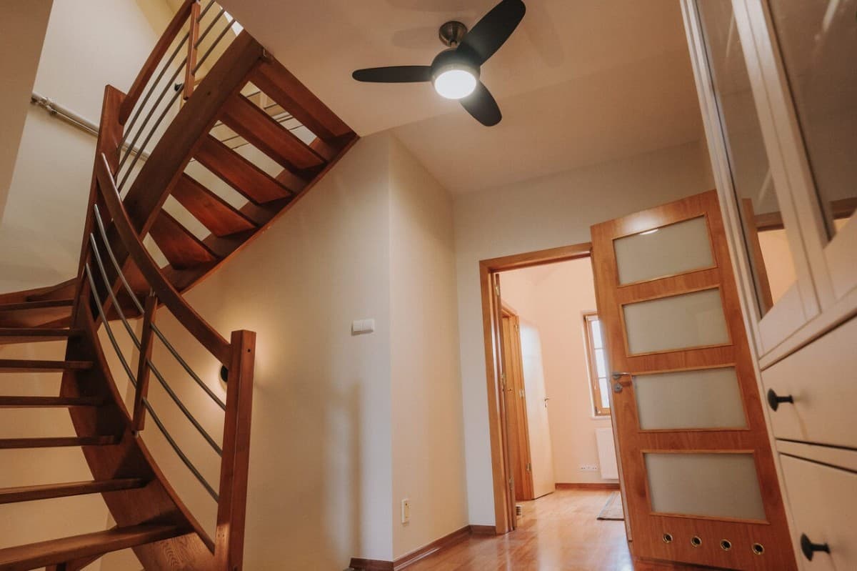 Przestronny 4-pokojowy segment w Konstancinie – 8