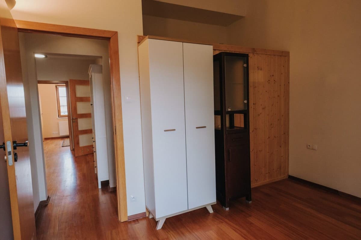 Przestronny 4-pokojowy segment w Konstancinie – 15