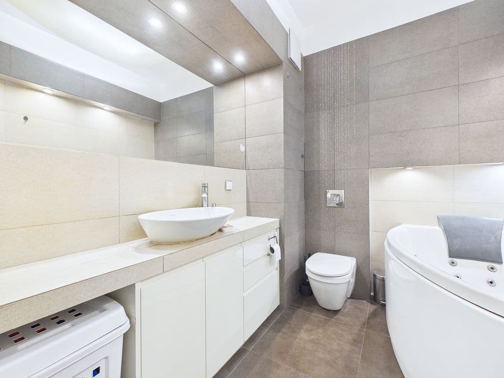 Przestronne mieszkanie 4-pokojowe z loggią – 10