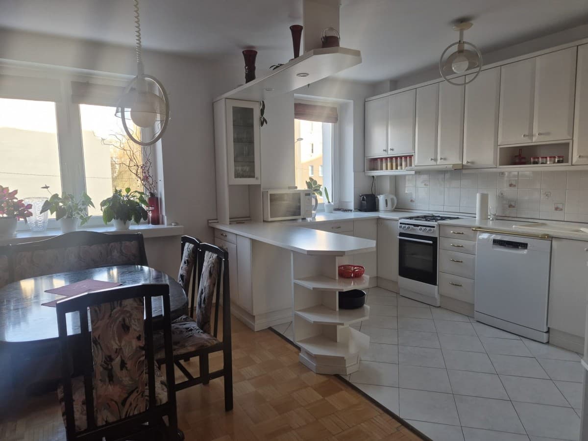 Przestronne 3-pokojowe mieszkanie w Ursusie – 1