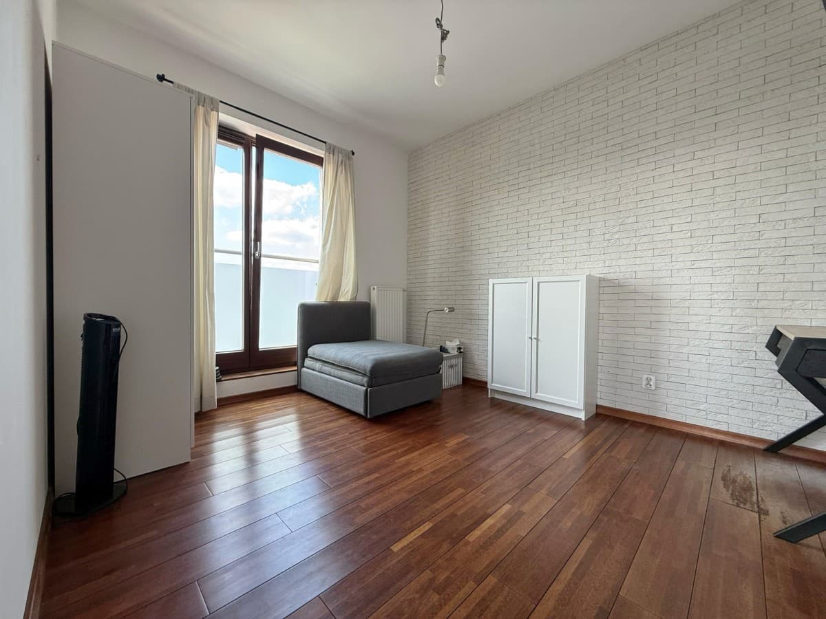 Przestronne dwupoziomowe mieszkanie w zamkniętym osiedlu – 3