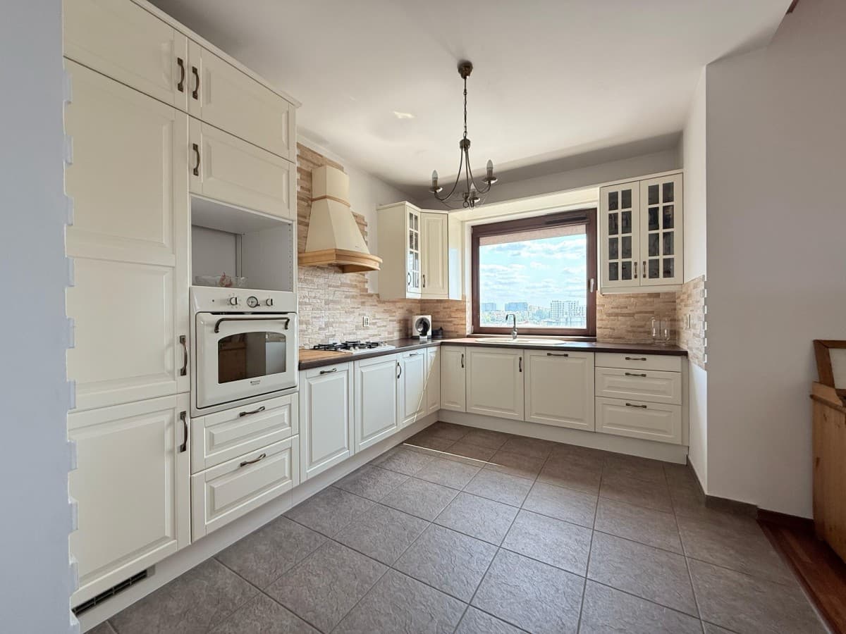 Przestronne dwupoziomowe mieszkanie w zamkniętym osiedlu – 9