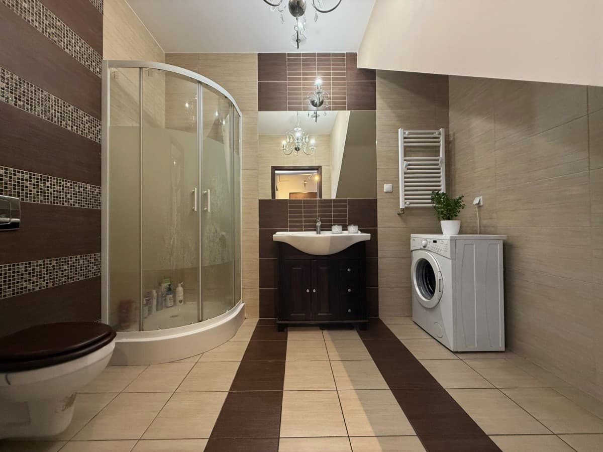 Przestronne dwupoziomowe mieszkanie w zamkniętym osiedlu – 13