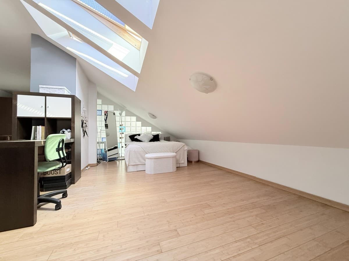 Przestronne dwupoziomowe mieszkanie w zamkniętym osiedlu – 20