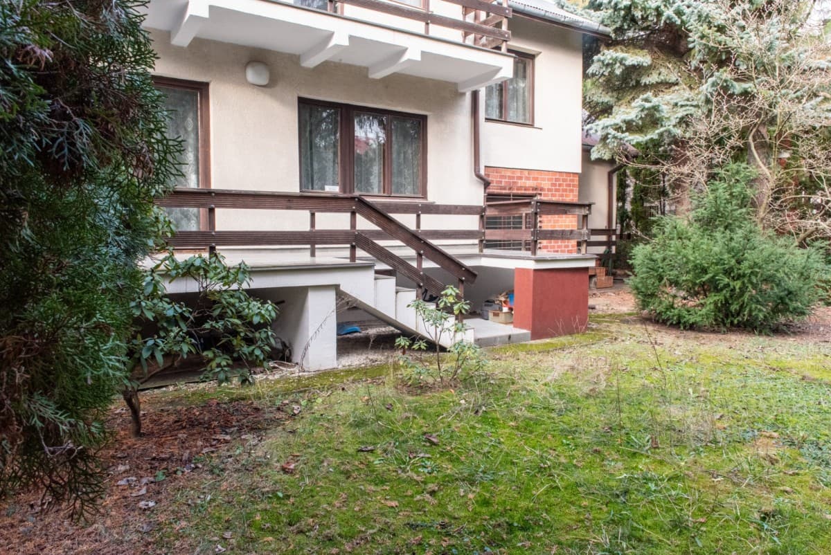 Przestronny dom 10-pokojowy w spokojnym Bemowie – 1