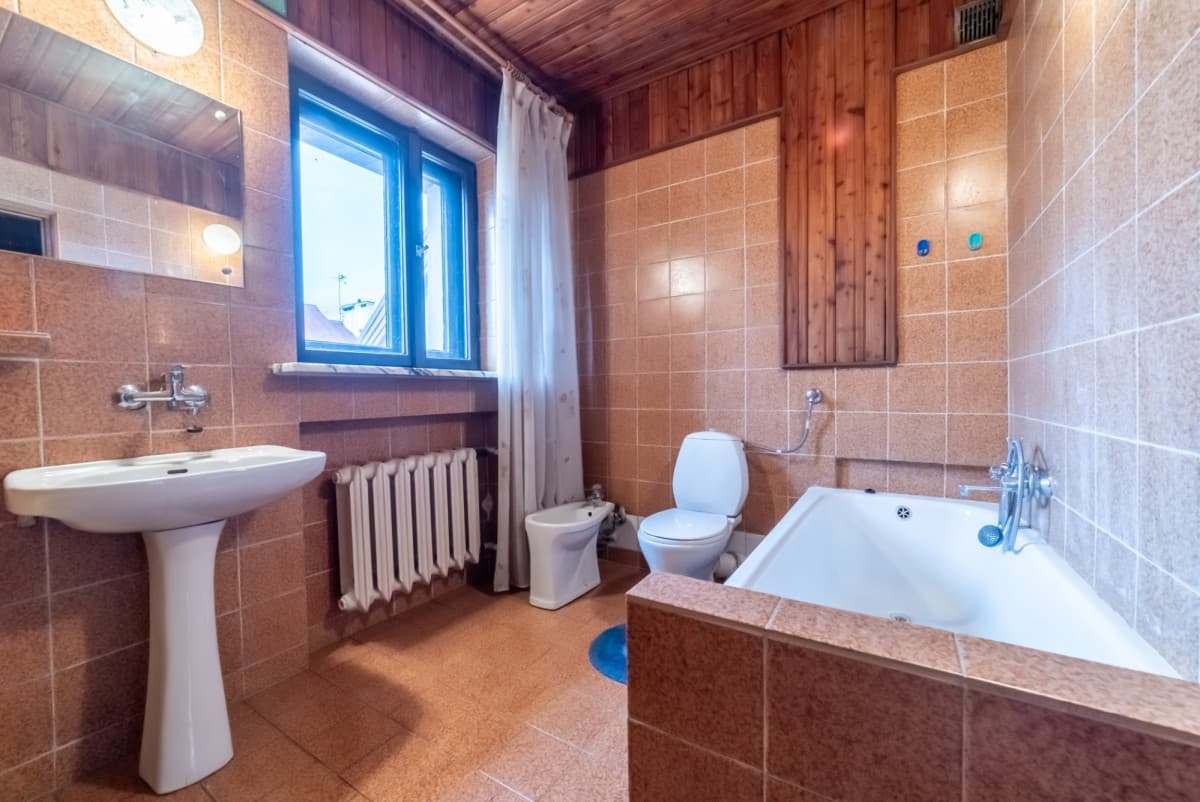 Przestronny dom 10-pokojowy w spokojnym Bemowie – 11