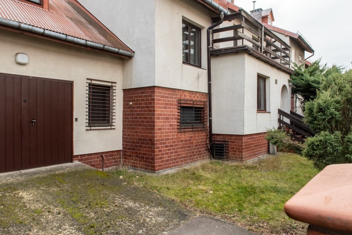 Przestronny dom 10-pokojowy w spokojnym Bemowie – 17