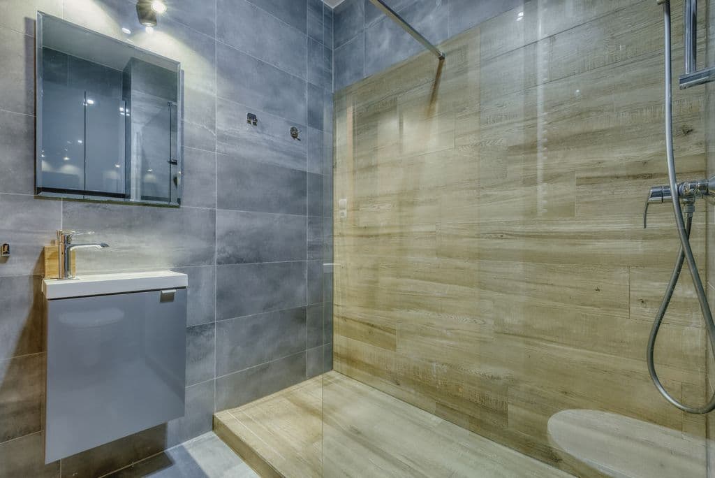 Jasna kawalerka z balkonem na Żoliborzu Artystycznym – 7