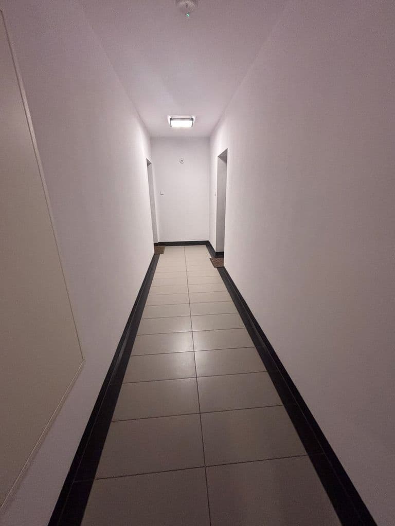 Jasna kawalerka z balkonem na Żoliborzu Artystycznym – 11