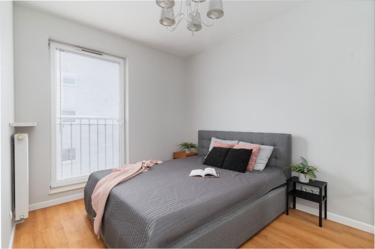 Przestronny, słoneczny 3-pokojowy apartament na Włochach – 12