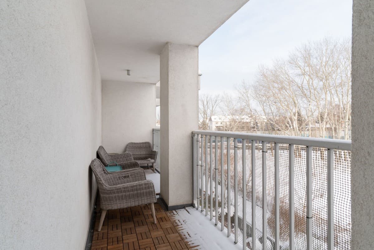 Przestronny, słoneczny 3-pokojowy apartament na Włochach – 19