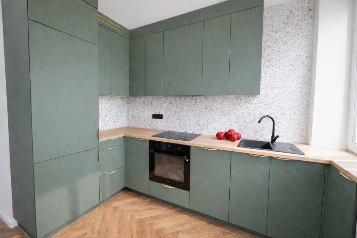 Remontowane 34 m² z oddzielną sypialnią i parkingiem – 2