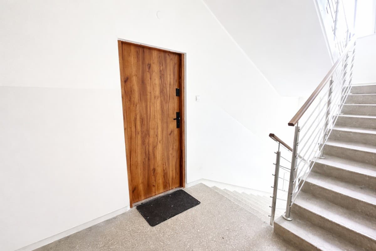 Remontowane 34 m² z oddzielną sypialnią i parkingiem – 8