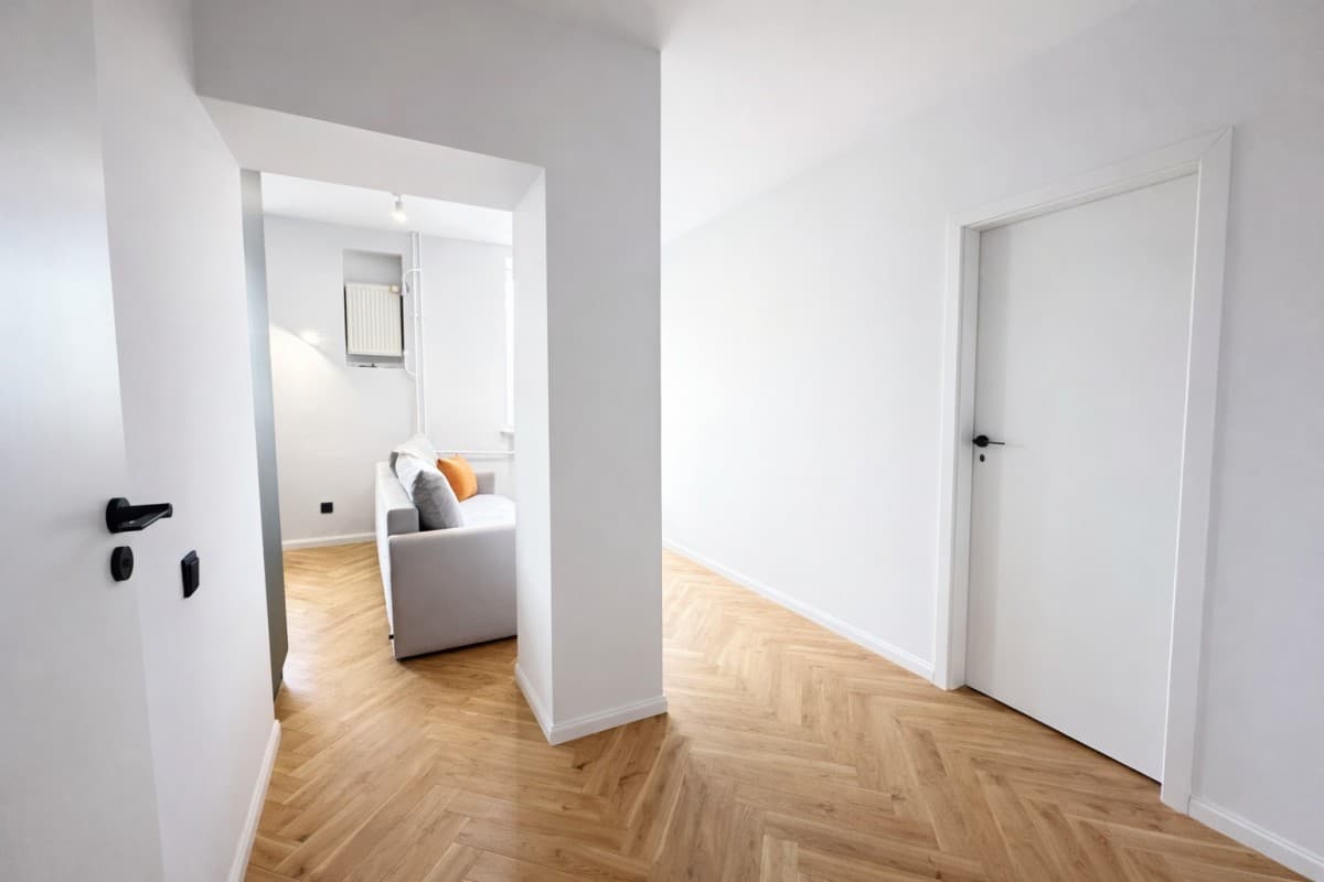 Remontowane 34 m² z oddzielną sypialnią i parkingiem – 9