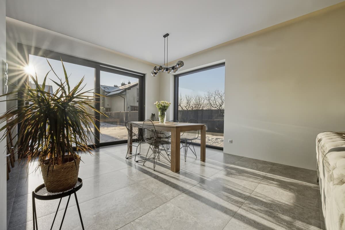 Nowoczesny dom bliźniak w zielonym otoczeniu – 6