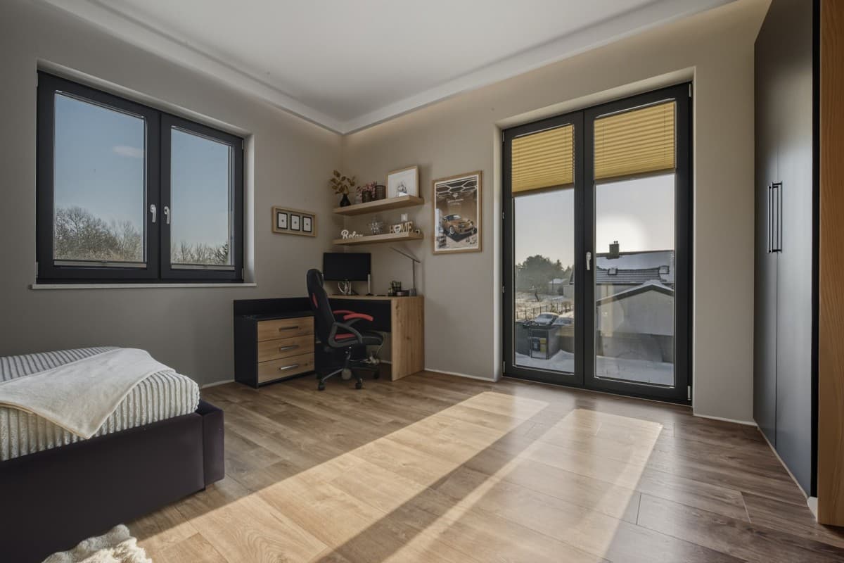 Nowoczesny dom bliźniak w zielonym otoczeniu – 16